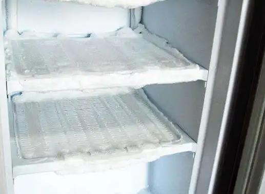 冰箱冷藏室结冰怎么快速融化.jpg