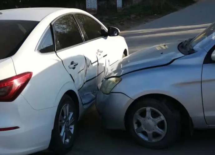 新手司机发生交通事故后该如何处理?